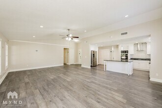 6529 Seafairer Dr in Tampa, FL - Building Photo - Building Photo