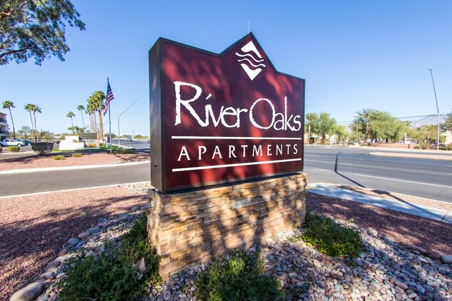 River Oaks in Tucson, AZ - Building Photo - Building Photo