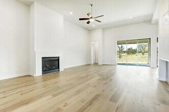 104 Lazy Oak Pl in Spicewood, TX - Building Photo - Building Photo