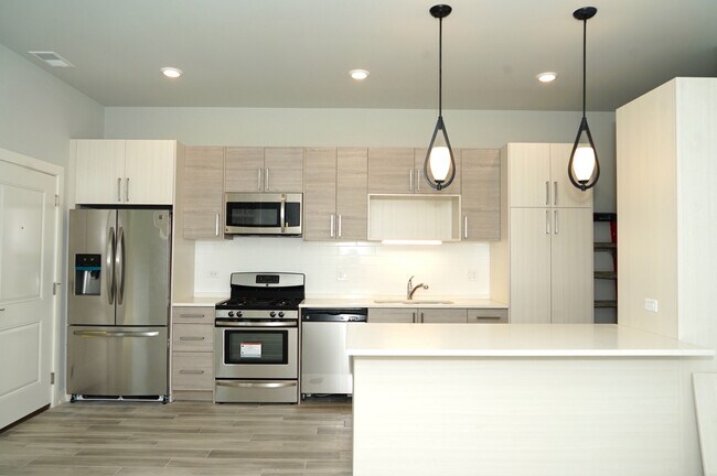 property at 6138 S University Ave