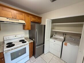 82 Lariat Cir in Boca Raton, FL - Building Photo - Building Photo