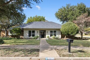 1513 Carriage Ln in Garland, TX - Building Photo