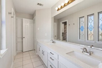 7927 Wolfield Ln in Houston, TX - Building Photo - Building Photo