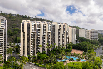 Mauna Luan in Honolulu, HI - Building Photo - Building Photo