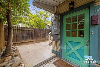 2505 S St in Sacramento, CA - Building Photo - Building Photo