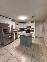 9817 Mahin Dr in Laredo, TX - Building Photo - Building Photo