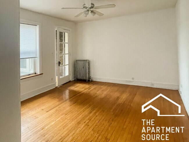 5057 N Damen Ave, Unit 1E in Chicago, IL - Foto de edificio - Building Photo