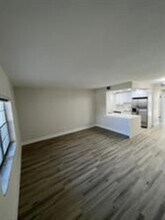 2665 Middle River Dr, Unit 4 in Fort Lauderdale, FL - Foto de edificio - Building Photo