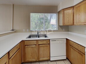 8002 S Wild Primrose Ave in Tucson, AZ - Building Photo - Building Photo