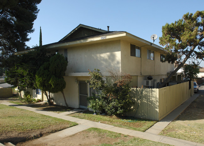 1265 W 10th St in Corona, CA - Building Photo - Building Photo