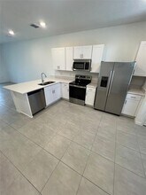 3060 Skyline Lp in Kissimmee, FL - Building Photo - Building Photo