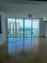 19400 Turnberry Way, Unit # 1831 in Aventura, FL - Building Photo - Building Photo