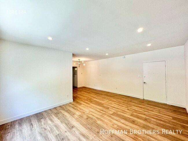 859 S New Hampshire Ave, Unit 101 in Los Angeles, CA - Foto de edificio - Building Photo