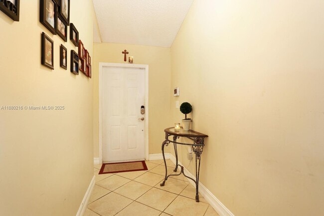 14285 SW 176th Terr in Miami, FL - Building Photo - Building Photo