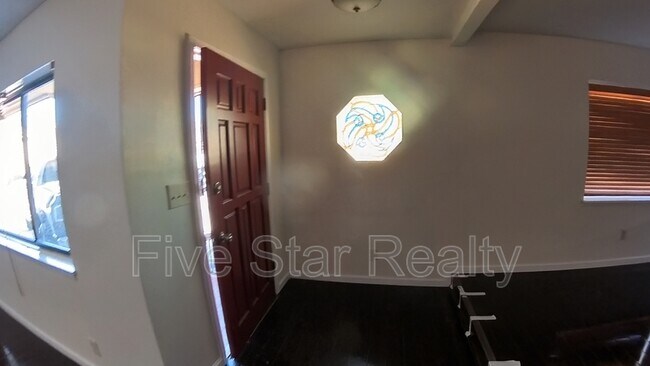 81018 Freeport Blvd in Sacramento, CA - Building Photo - Building Photo