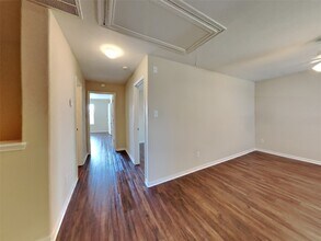 8310 Wainwright Way in Rosharon, TX - Building Photo - Building Photo