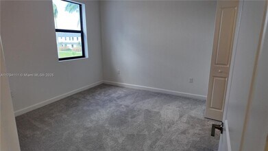 3016 Park Pl in Davie, FL - Building Photo - Building Photo