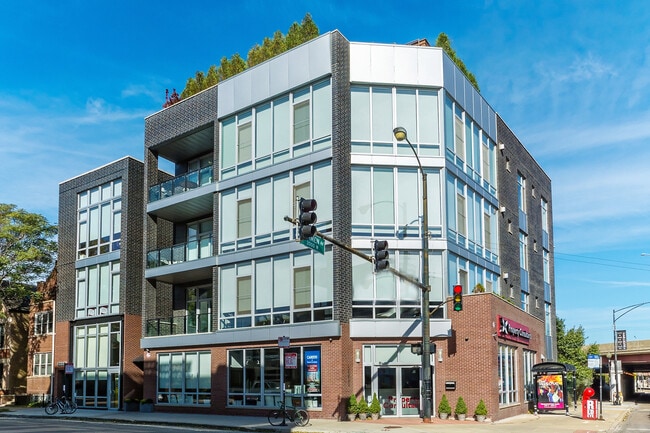 property at 2006 W Webster Ave
