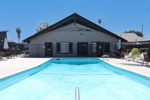 Anaheim Cottages in Anaheim, CA - Building Photo