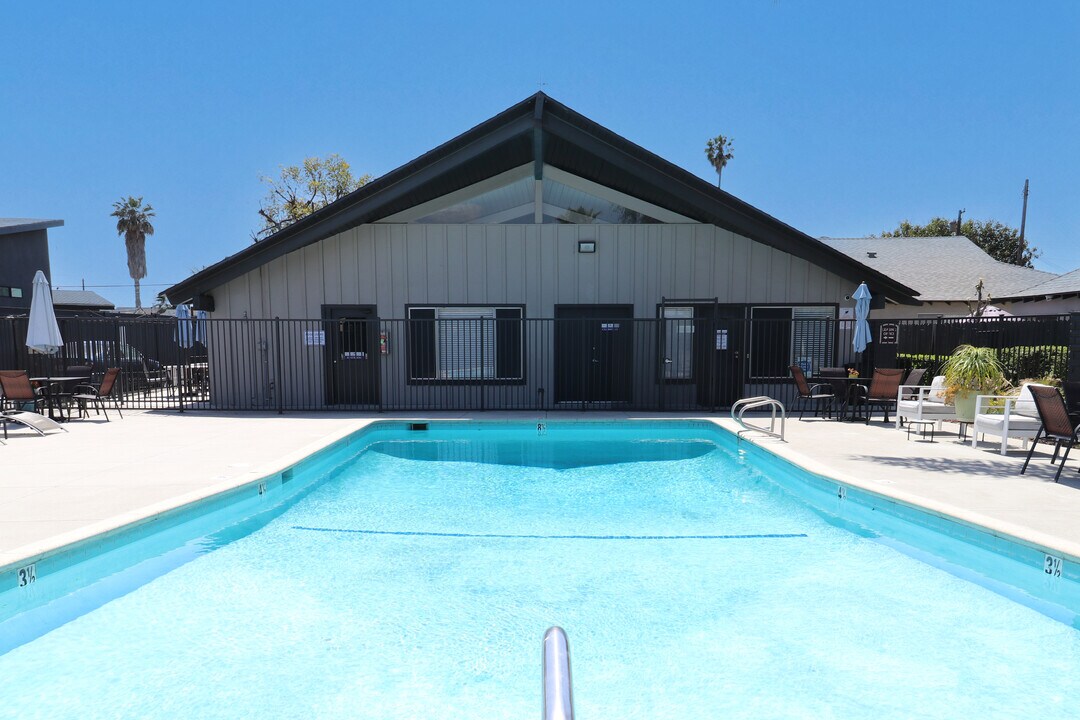 Anaheim Cottages in Anaheim, CA - Foto de edificio