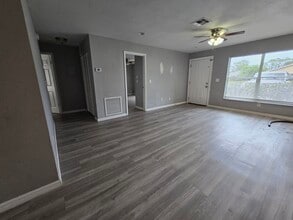 103 Flint St in Sebastian, FL - Building Photo - Building Photo