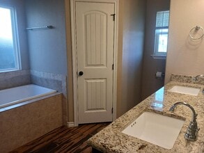 5409 Arrowhead Dr in Granbury, TX - Building Photo - Building Photo