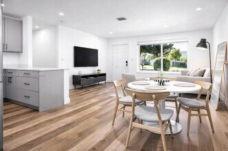 6117 NW 27th St in Margate, FL - Building Photo - Building Photo