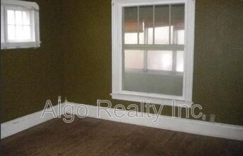 2647 Fremont Ave N in Minneapolis, MN - Foto de edificio - Building Photo