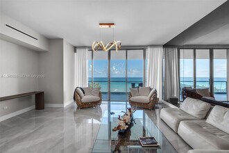 18501 Collins Ave in Sunny Isles Beach, FL - Building Photo - Building Photo