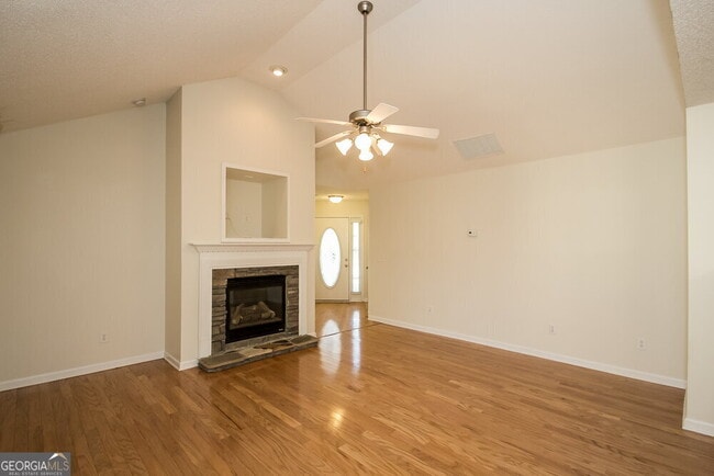 40 Belltree Cir in Newnan, GA - Building Photo - Building Photo