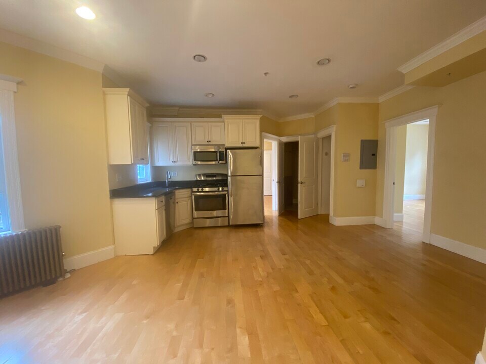 156 Magazine St, Unit 23 in Cambridge, MA - Building Photo
