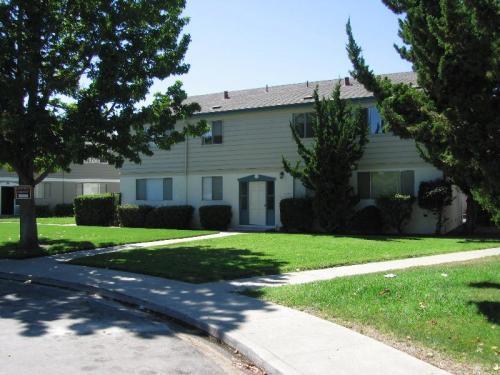 1751 Ross Cir, Unit 2 in San Jose, CA - Foto de edificio