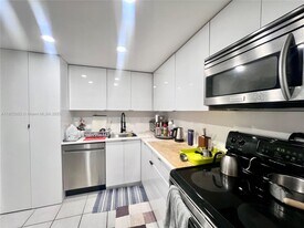 805 SW 30th St in Fort Lauderdale, FL - Building Photo