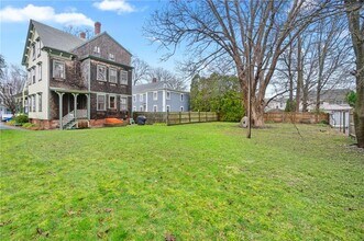 686 Hope St in Bristol, RI - Building Photo - Building Photo