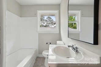 1414 Wembley Dr in Charlotte, NC - Building Photo - Building Photo
