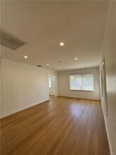 4644 Lowell Ave in Glendale, CA - Building Photo - Building Photo