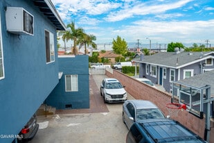 4204 E 53rd St in Maywood, CA - Building Photo
