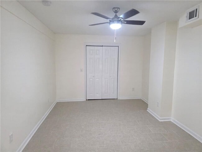 2435 Bouldercliff Way SE in Atlanta, GA - Foto de edificio - Building Photo