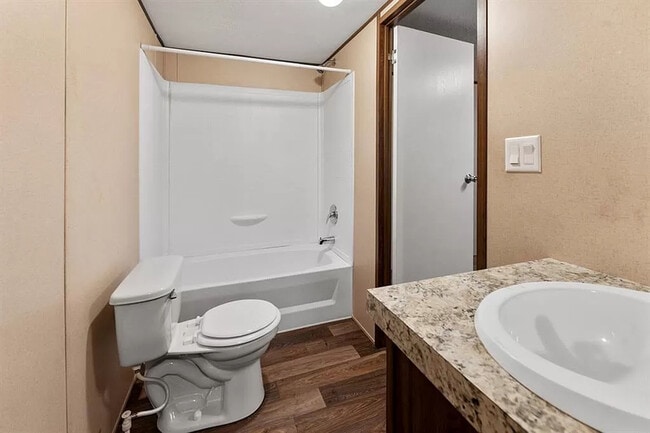 114 Osage Dr in Mabank, TX - Building Photo - Building Photo