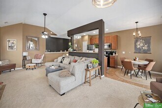 14008 Tregaron Ridge Ave, Unit E in Bellevue, NE - Building Photo - Building Photo