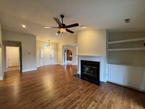 128 Bokoshe Cir in Loudon, TN - Building Photo - Building Photo