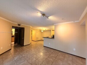 2457 Centergate Dr in Miramar, FL - Building Photo - Building Photo