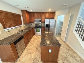549 Brinkburn Point Ave in Las Vegas, NV - Building Photo - Building Photo