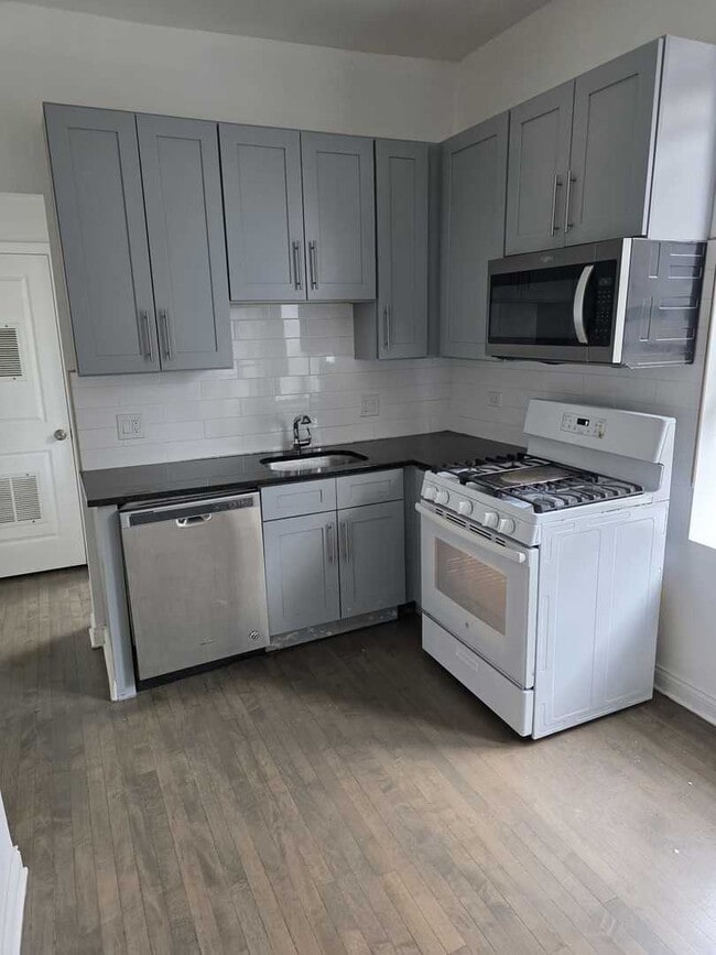 2611 S Troy St in Chicago, IL - Building Photo - Building Photo