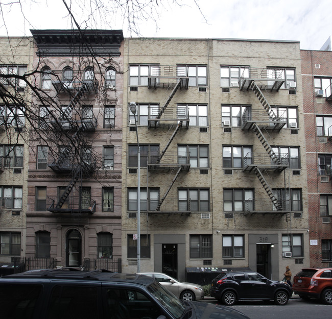 317 E 90th St in New York, NY - Building Photo - Building Photo