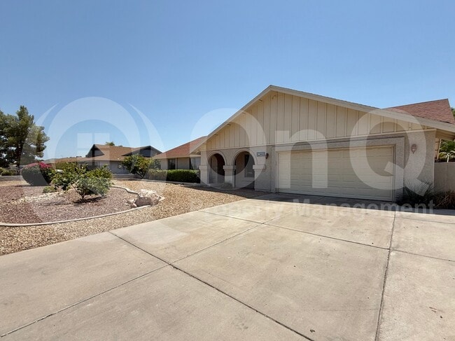 property at 2827 E Adobe St