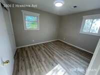 2606 E Hennepin Ave in Minneapolis, MN - Building Photo - Building Photo