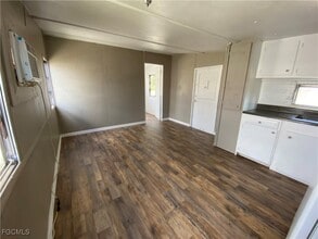 4900 Tice St in Ft. Myers, FL - Building Photo - Building Photo