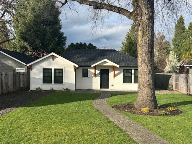 property at 370 East E Street