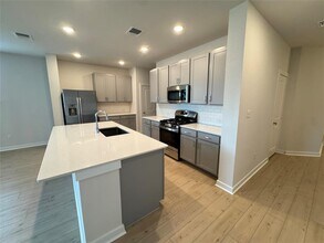 116 Corn Ln in Hutto, TX - Building Photo - Building Photo